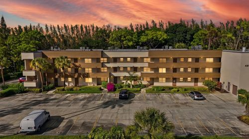 203-499 Forest Lakes Blvd, NAPLES, FL, 34105-5559 | Card Image