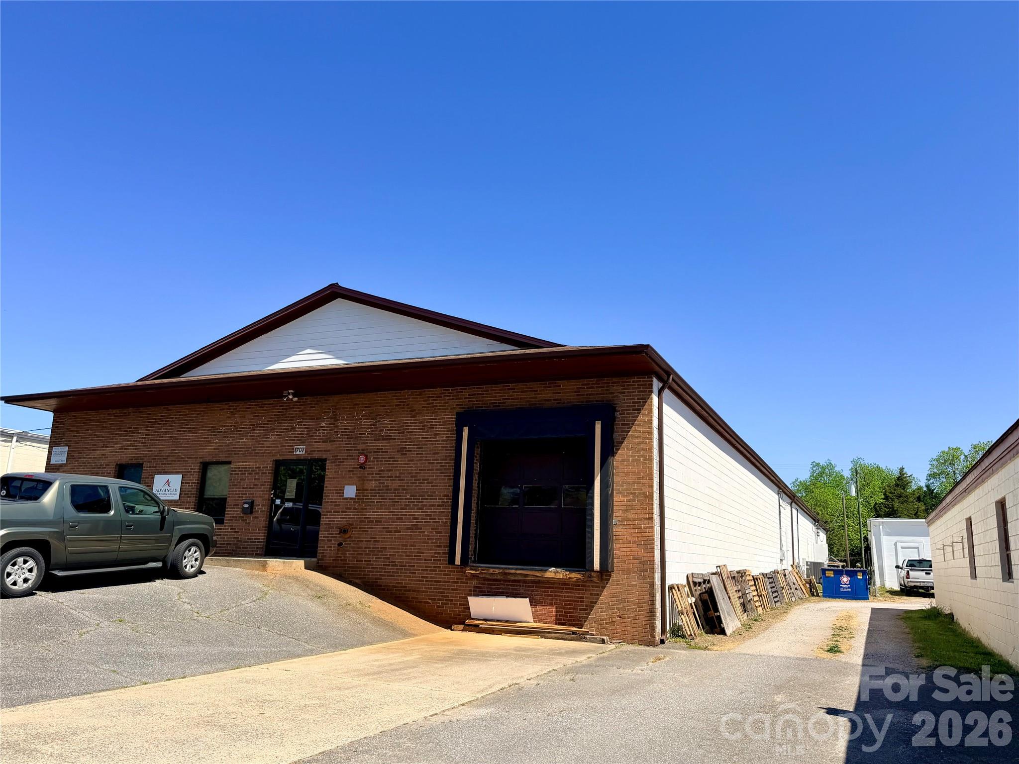 1707 10Th Ave Ne, Hickory, NC 28601