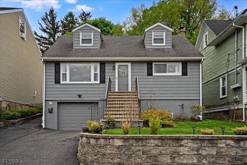 54 Phoenix Ave, Morristown, NJ, 07960-5014 | Card Image