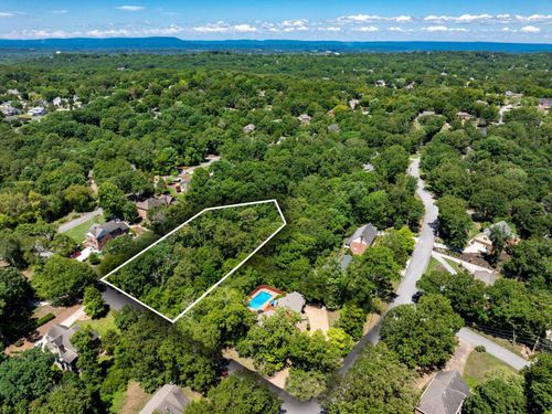 612 Hidden Hollow Dr, Chattanooga, TN, 37421-2050 | Card Image
