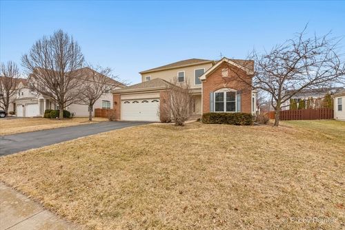 10780 Santa Fe Trl, Huntley, IL, 60142-4015 | Card Image