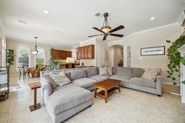 1015 W 41 St St, House other with 5 bedrooms, 4 bathrooms and 2 parking in Houston TX | Image 8