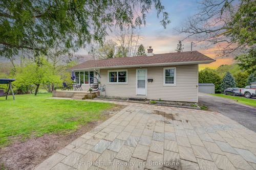 5 Scott Street, Norfolk, ON, N4B1A1 | Card Image