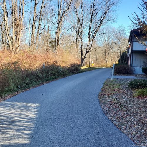 c34-160 West Road Road, Pleasant Valley, NY, 12569 | Card Image