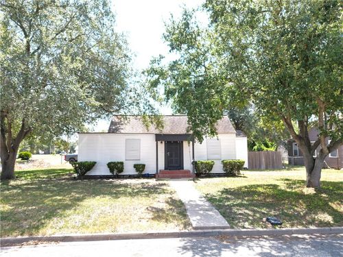 1140 Gresham Rd, Alice, TX, 78332-3828 | Card Image