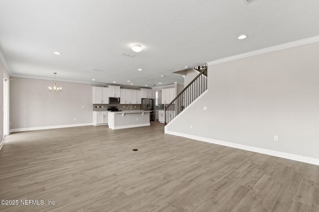 Living room downstairs | Image 18