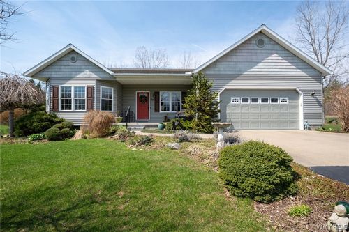 70 Colony Run, Alexander, NY, 14011 | Card Image