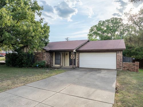 700 Del Mar Ln, Arlington, TX, 76012-4505 | Card Image