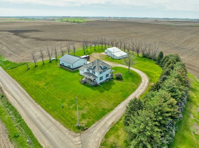 1208 310 Th Ave, Home with 3 bedrooms, 2 bathrooms and null parking in Malcom IA | Image 32