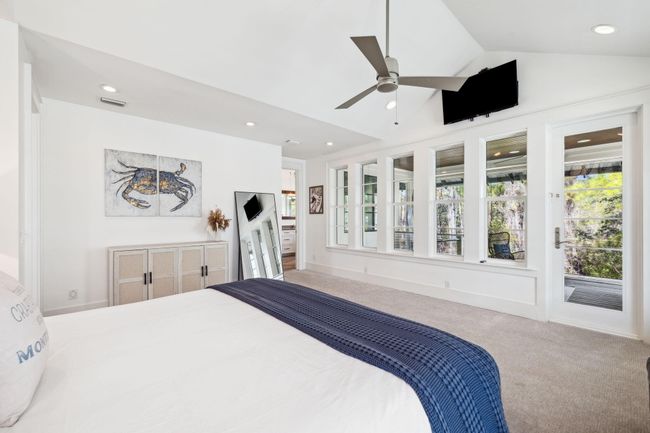 200 Blue Crab Loop | Image 53