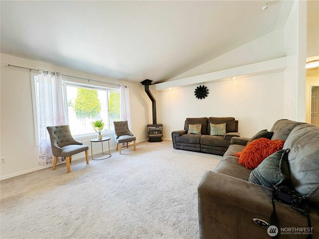 226 105 Th St Se, House other with 4 bedrooms, 2 bathrooms and 2 parking in Everett WA | Image 6