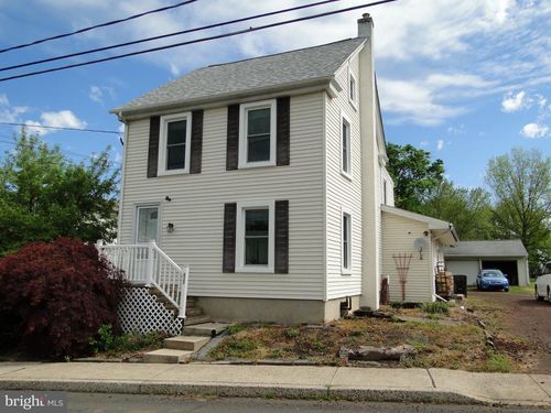 817 Blooming Glen Rd, PERKASIE, PA, 18944-2729 | Card Image