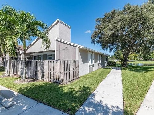 e-518 Woodgate Cir, Sunrise, FL, 33326-2182 | Card Image