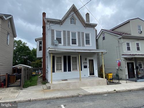 24 N Berne St, SCHUYLKILL HAVEN, PA, 17972-1802 | Card Image