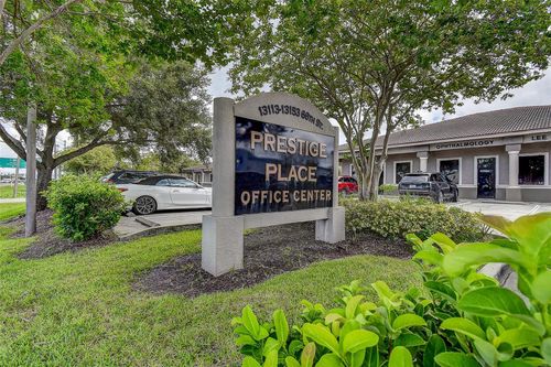 13117 66th St, Largo, FL, 33773-1812 | Card Image