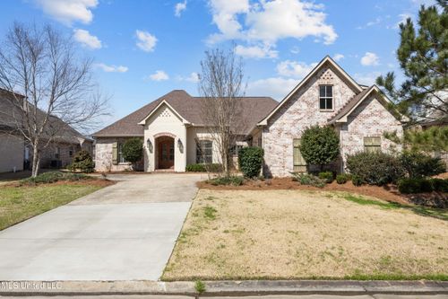 605 Chickasaw Dr N, Flowood, MS, 39232-8680 | Card Image