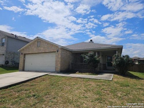 204 Willow Way, Cibolo, TX, 78108-3209 | Card Image