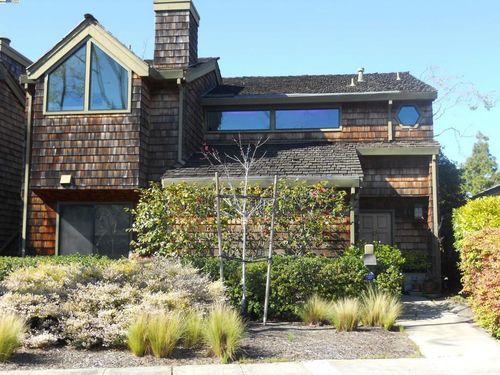 725 Harbor Rd, Alameda, CA, 94502-7407 | Card Image