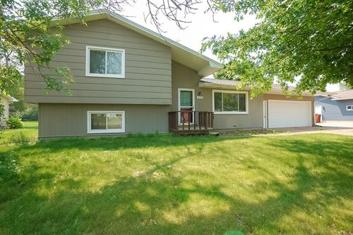 3114 Kilbourne Ave, Eau Claire, WI, 54703-0945 | Card Image