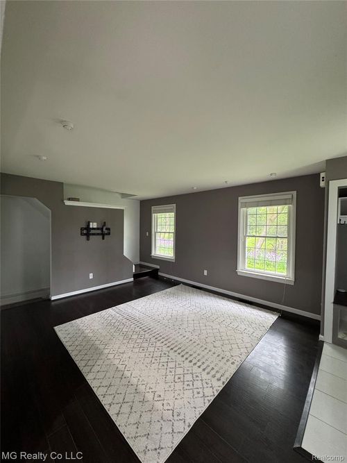 271 Inlet Ct, Walled Lake, MI, 48390-3634 | Card Image