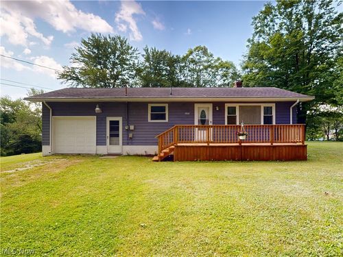 6490 Willow Way, Andover, OH, 44003-9713 | Card Image
