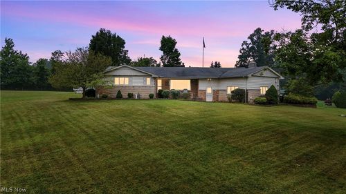 8060 Sigle Ln, Poland, OH, 44514-3616 | Card Image