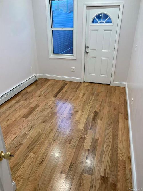 78-38 83rd St, Glendale, NY, 11385 | Card Image