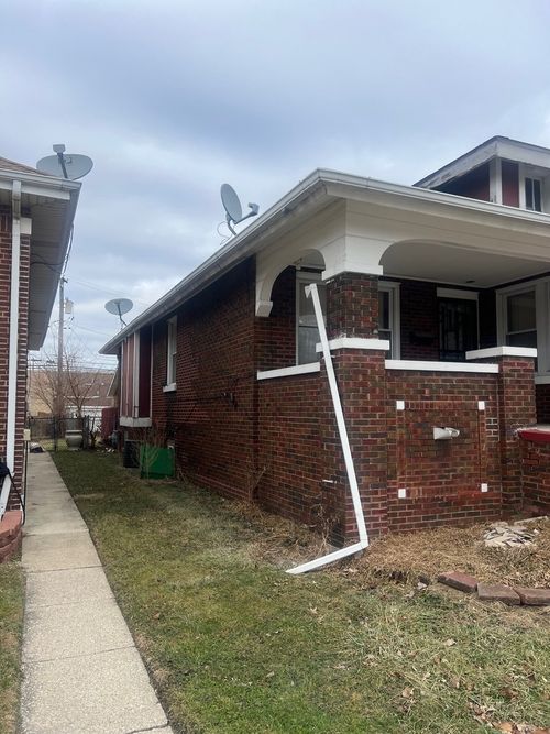 340 156th Pl, Calumet City, IL, 60409-4528 | Card Image