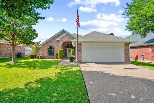 5425 Appalachian Way, Fort Worth, TX, 76123-2822 | Card Image