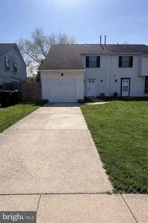 8 Hewitt Ln, SICKLERVILLE, NJ, 08081-2548 | Card Image