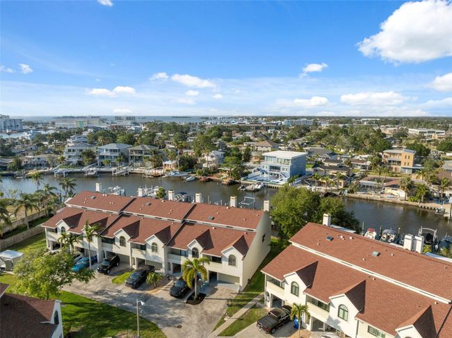 2387 - 2387 Hanover Dr, Townhouse with 3 bedrooms, 3 bathrooms and null parking in DUNEDIN FL | Image 64