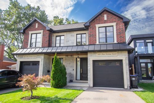 34B Pine Ave N, Mississauga, ON, L5H2P8 | Card Image