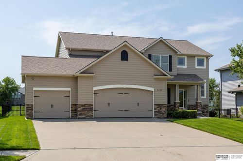 6418 N 163rd St, Omaha, NE, 68116-5324 | Card Image