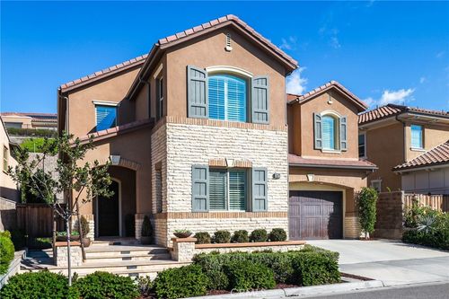 5567 Heritage Oak Dr, Lake Forest, CA, 92679-1657 | Card Image