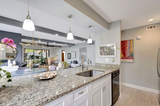 405 Brackenwood Ln S, Condo with 2 bedrooms, 2 bathrooms and null parking in Palm Beach Gardens FL | Image 6