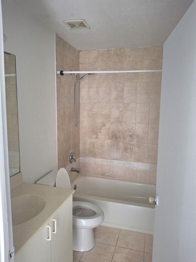 701 Nw 15 Th Ct, House other with 4 bedrooms, 2 bathrooms and null parking in Pompano Beach FL | Image 14
