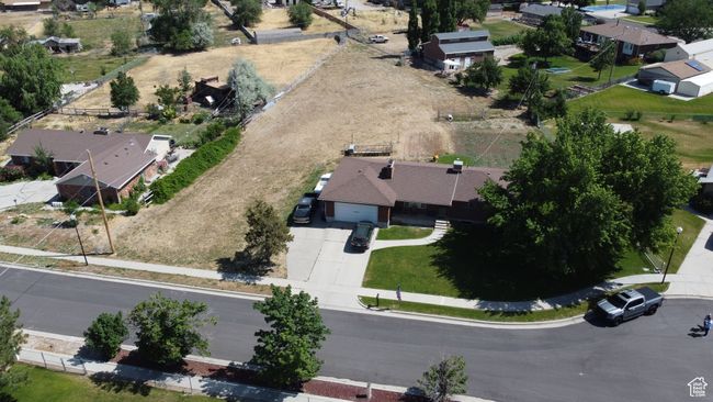 Aerial view of property and surrounding area with nearby suburban area | Image 7