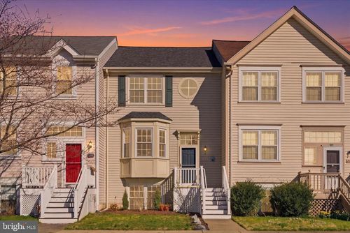 202 Heaton Ct, PURCELLVILLE, VA, 20132-5802 | Card Image