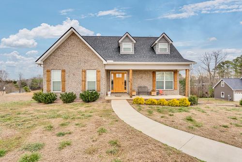 820 S Bunker Hill Rd, Sparta, TN, 38583-2920 | Card Image