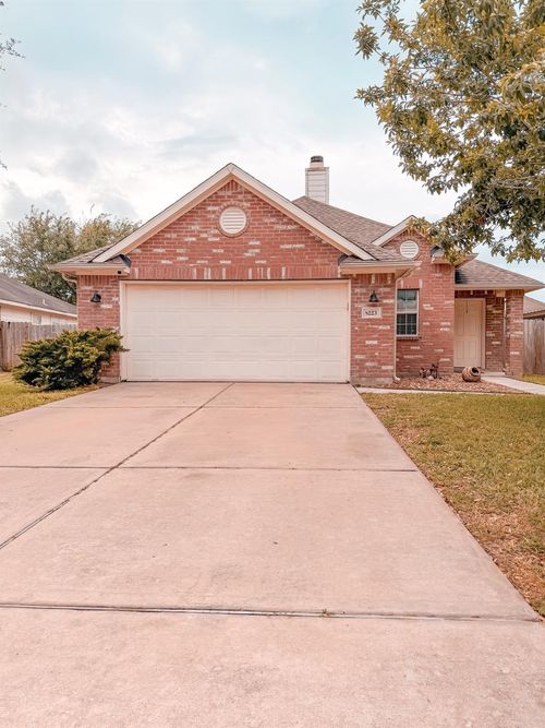 8223 Montego Bay Dr, Baytown, TX, 77523-3560 | Card Image