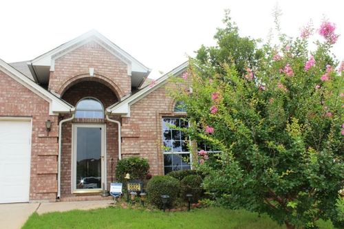 8832 Fayetteville Dr, Fort Worth, TX, 76244-7998 | Card Image