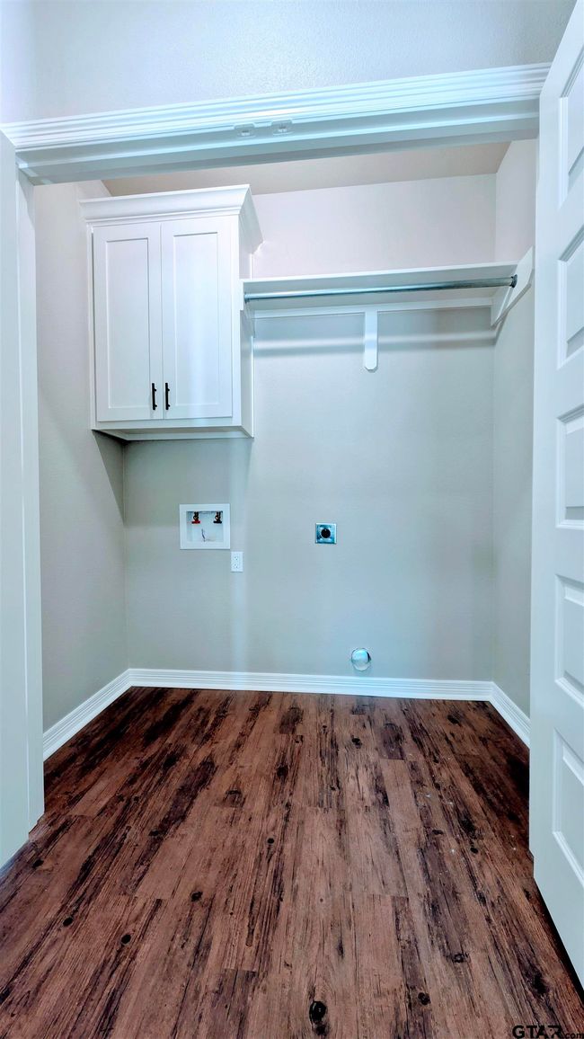 UNIT-201 - 1523 N Owens Ave, House other with 3 bedrooms, 3 bathrooms and null parking in Tyler TX | Image 18