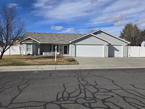 807 Justin Ave, Medical Lake, WA, 99022-8878 | Card Image