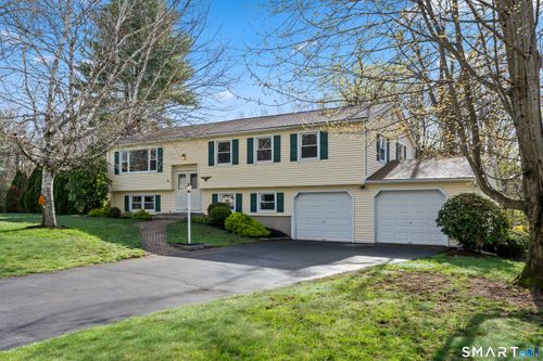 22 Settler Cir, Windsor, CT, 06095-1241 | Card Image