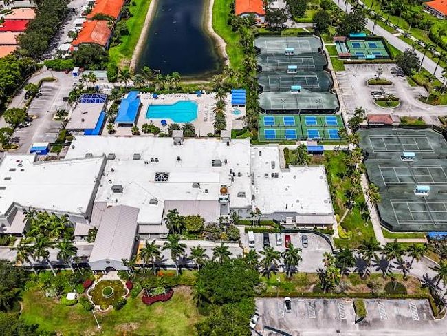 7087 Summer Tree Dr, Home with 2 bedrooms, 2 bathrooms and null parking in Boynton Beach FL | Image 39