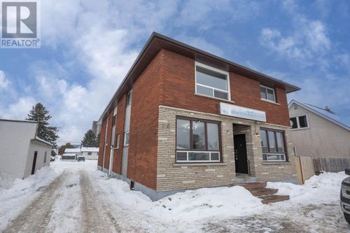 140 Frederica St E, Thunder Bay, ON, P7E3V5 | Card Image