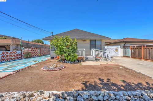 36863 Elm St, Newark, CA, 94560-2809 | Card Image