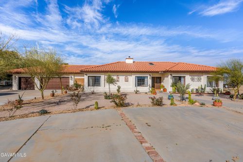 8549 W Avenue D2, Lancaster, CA, 93536-8780 | Card Image