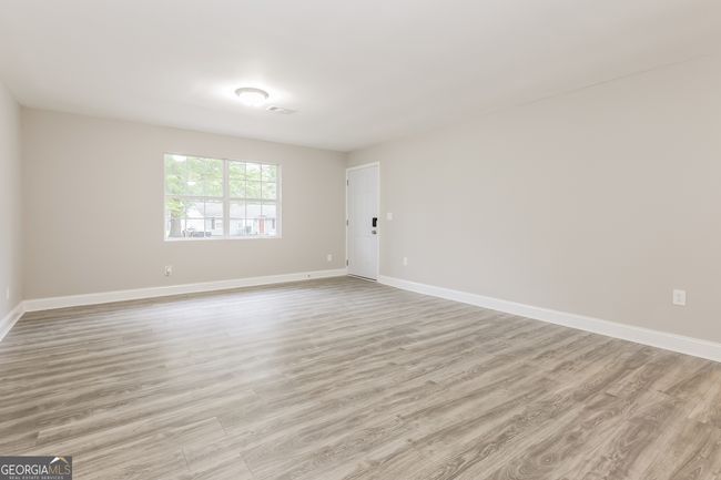 1427 Timms Cir Se, House other with 3 bedrooms, 2 bathrooms and null parking in Atlanta GA | Image 4