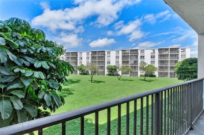 204 - 8740 N Sherman Cir, Condo with 2 bedrooms, 2 bathrooms and null parking in Miramar FL | Image 1